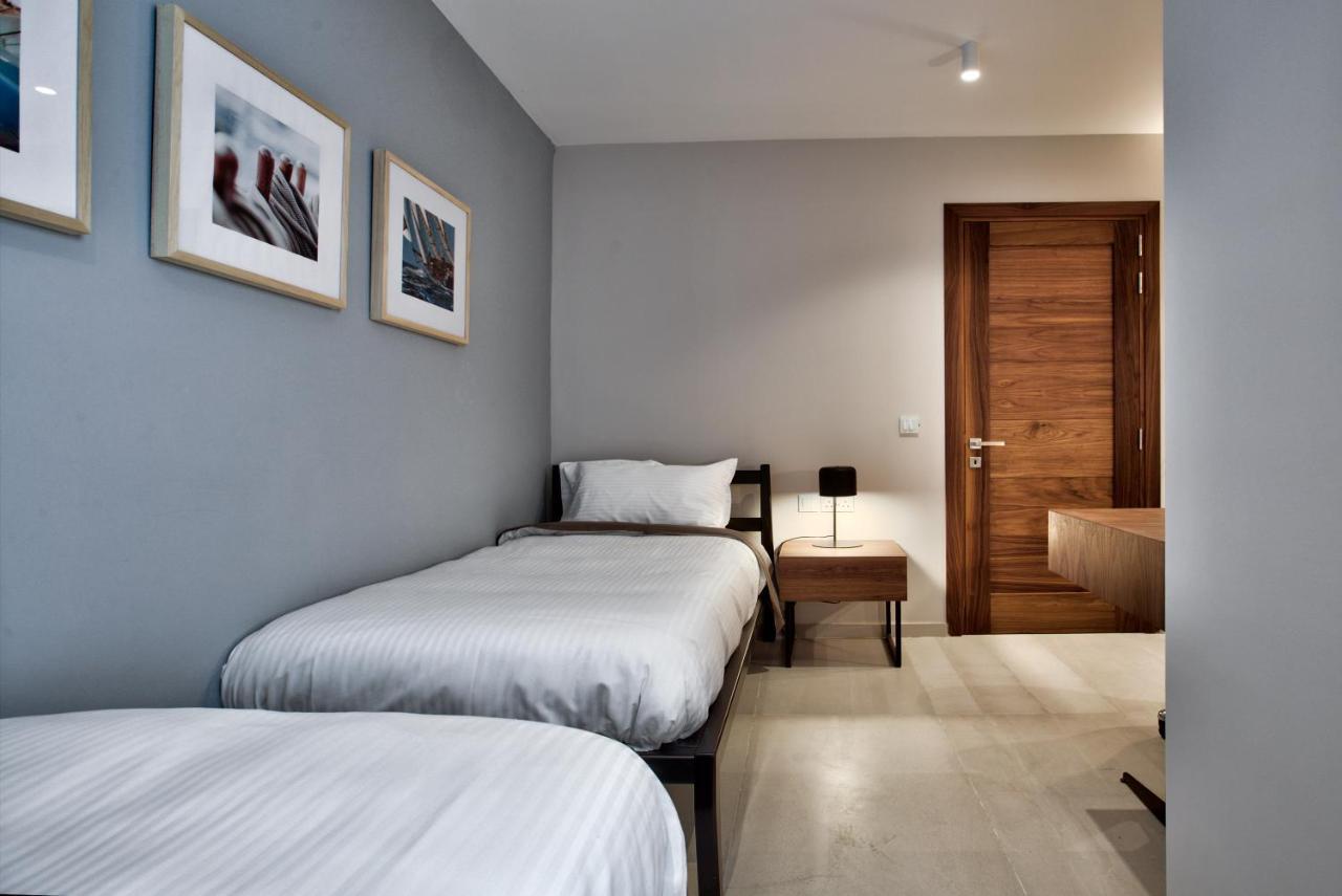 Sea Front Spacious Valletta Views Apartments Sliema Exterior photo